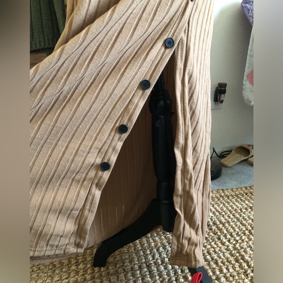 Sexy tan high waist maxi skirt with front side split - Picture 7 of 9